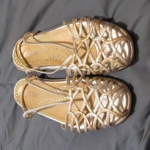 earth 🌎  awaken sling back/slides/flip flop sandals size 6.5